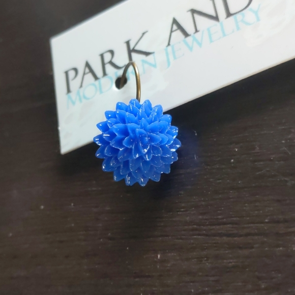 Blue Flower Earrings - Picture 2 of 3